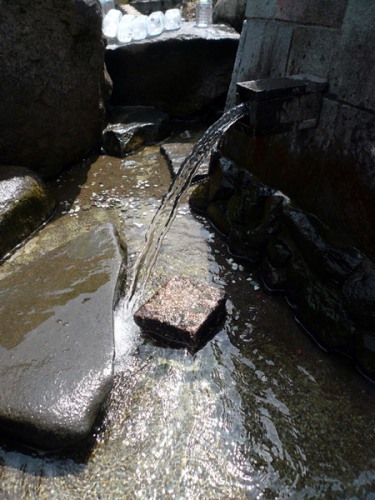 黒曜水の水源の画像